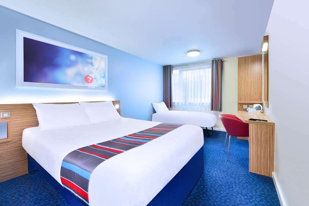 Travelodge Chester Warrington Road Δωμάτιο φωτογραφία